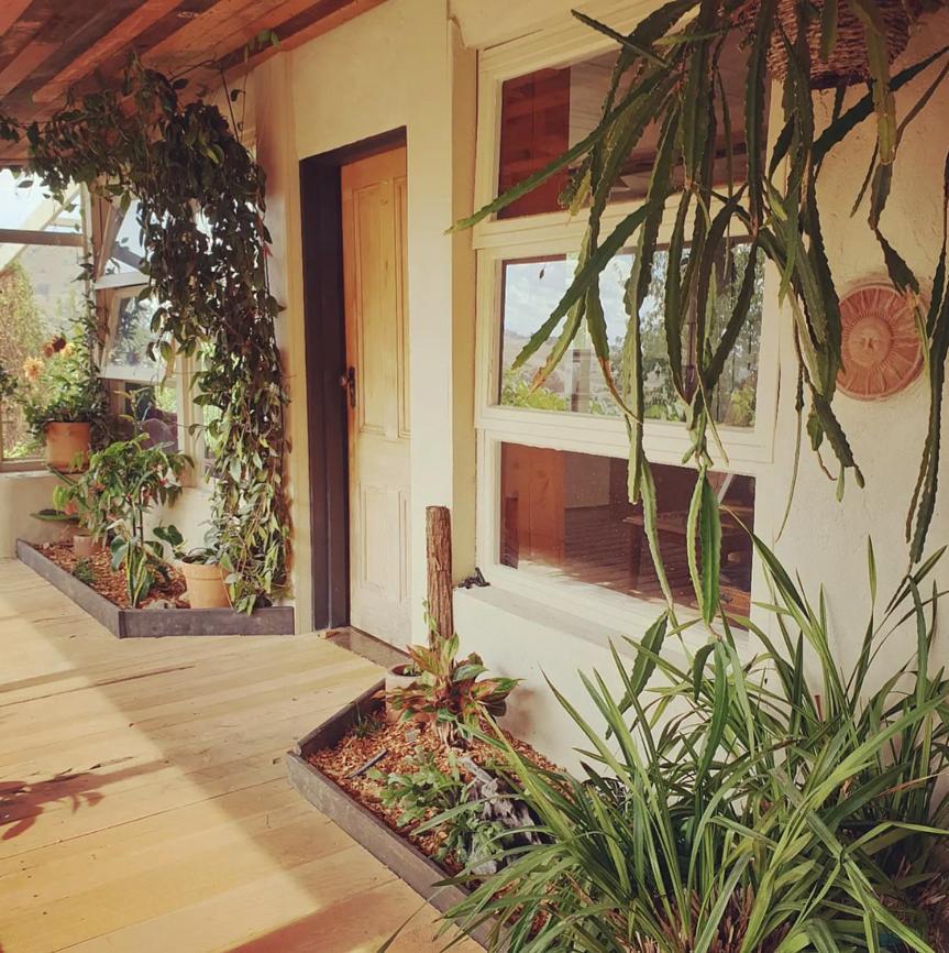 Strawbale Cottage - Wingspread Garden Strath Creek Екстериор снимка