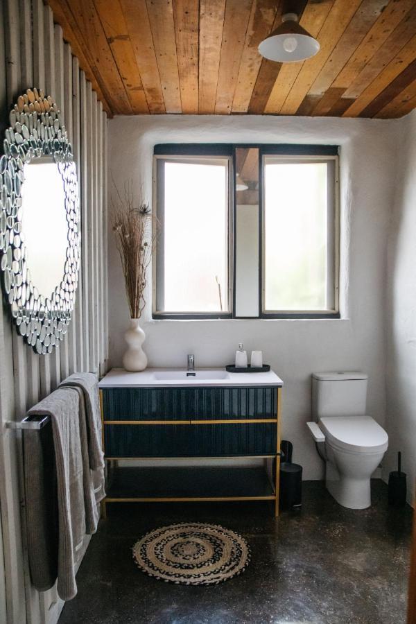 Strawbale Cottage - Wingspread Garden Strath Creek Екстериор снимка